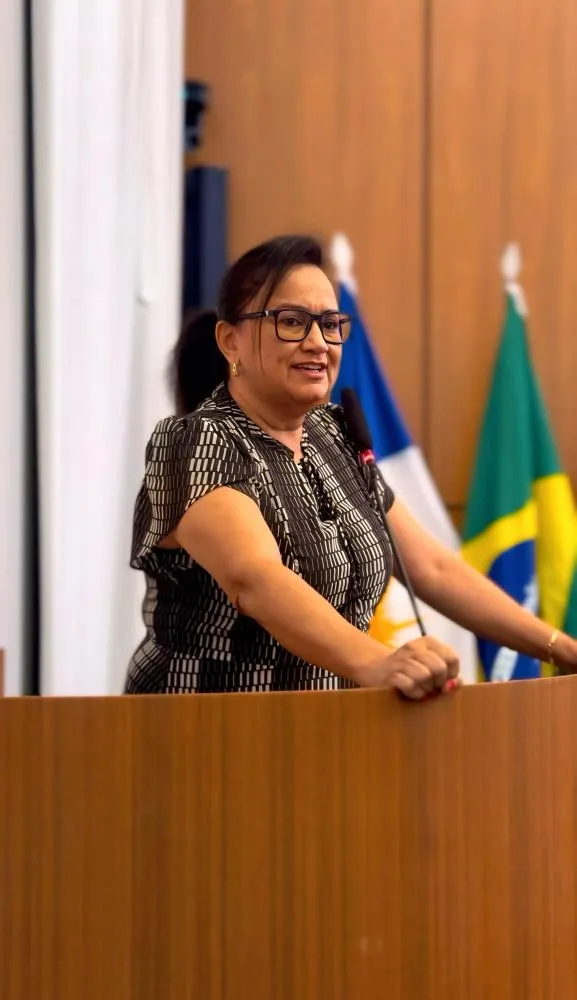 Professora Iolanda Castro solicita medidas para reforçar segurança em espaços públicos com uso de equipamentos em cães de grande porte