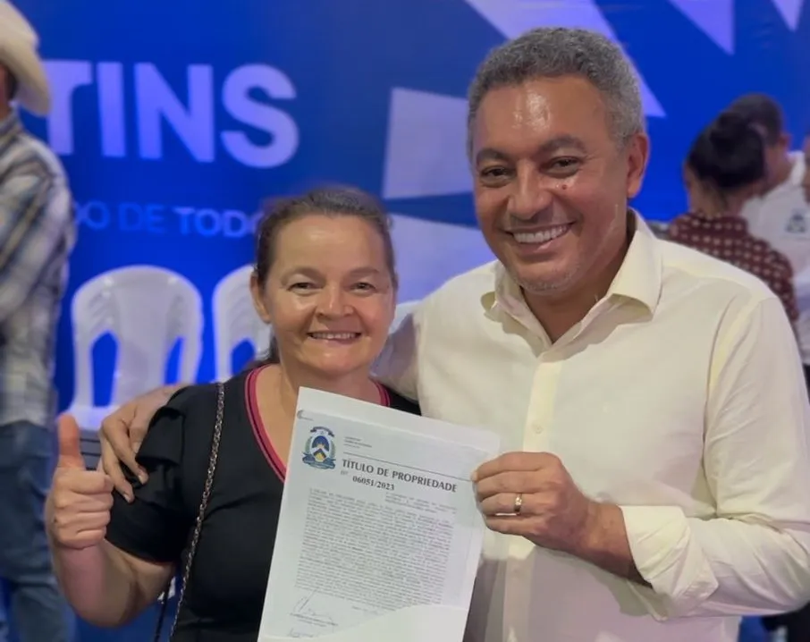 Marilon Barbosa participa de entrega de títulos definitivos no Jardim Taquari