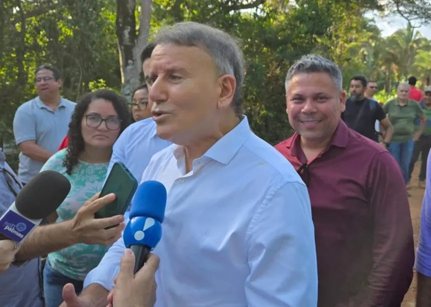 Alex Mascarenhas participa da assinatura da ordem de serviço para construção da Ponte dos Cruz