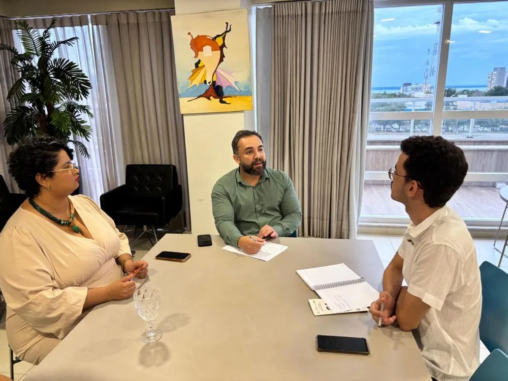 Coletivo SOMOS recebe representante de movimentos estudantis para debater gratuidade do transporte público