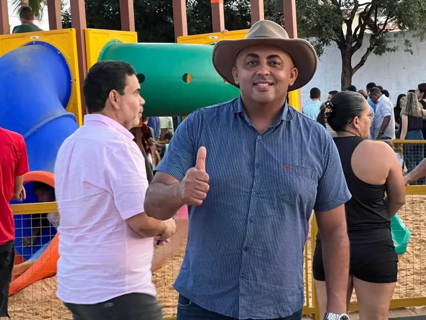 Vereador Dian Carlos prestigia inauguração da Praça Francisco Monteiro de Sousa no Setor Belo Vale