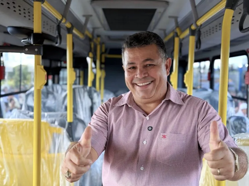Vereador Folha participa da entrega de 154 novos ônibus do transporte público de Palmas
