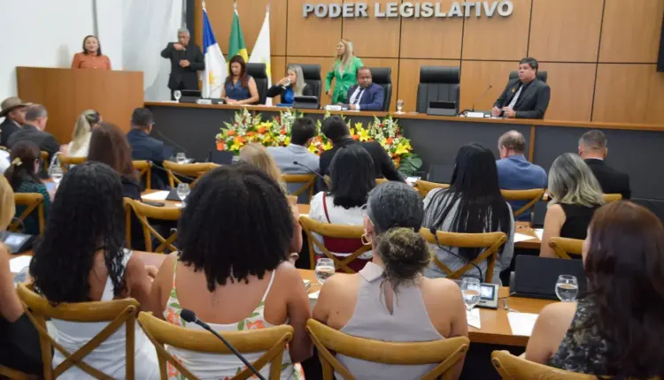 Assistentes Sociais recebem homenagem durante sessão solene na Câmara de Palmas