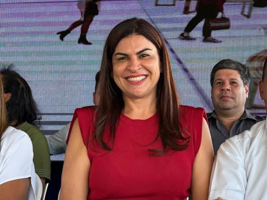 Vereadora Karina Café participa da inauguração da nova praça da Arso 41