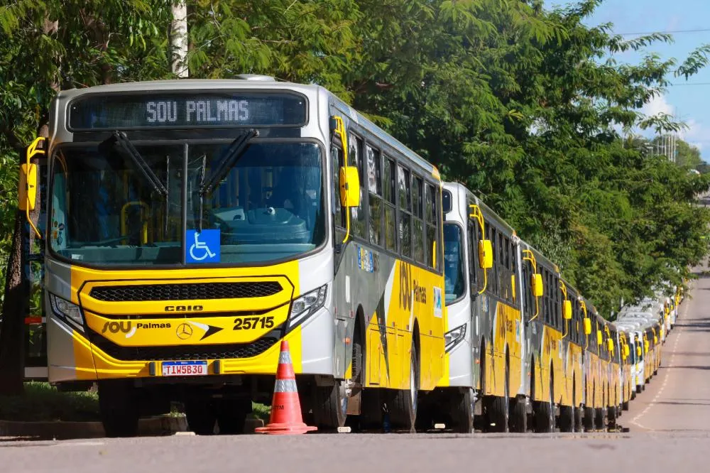 Prefeito Eduardo prorroga gratuidade da tarifa do transporte até dia 25