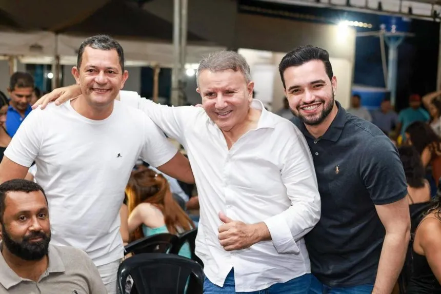 Vereador Zé Branquim, Prefeito Eduardo e Vereador Marcos Júnior prestigiam o Festejo na comunidade Vale da Cachoeira