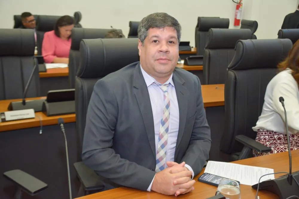 PL de Léo da Saúde sobre prevenção às ISTs é aprovado na CCJR da Câmara de Palmas