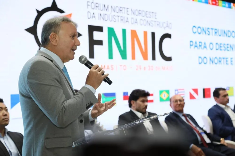 Prefeito destaca protagonismo de Palmas e propõe pacto habitacional durante abertura do Fórum Norte-Nordeste da Indústria