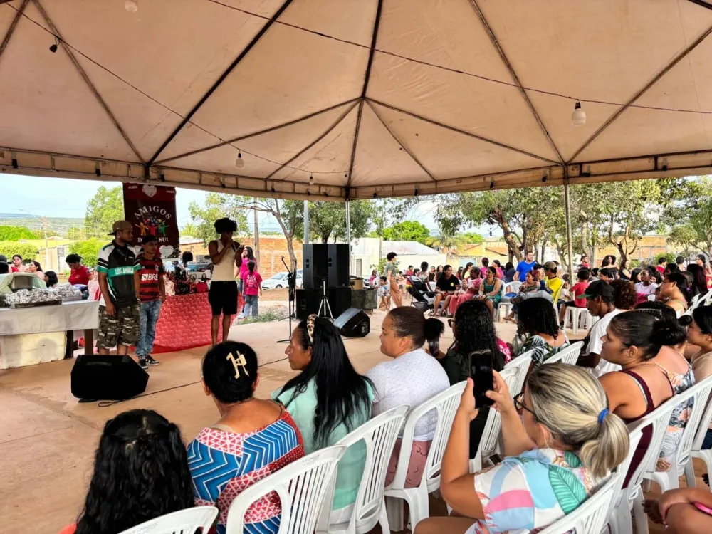 Com presença do Prefeito Eduardo, Coletivo SOMOS realiza ação especial para homenagear mães palmenses