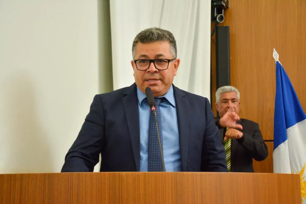 Vereador Folha propõe mudança no nome da Avenida Teotônio Segurado para Avenida Siqueira Campos