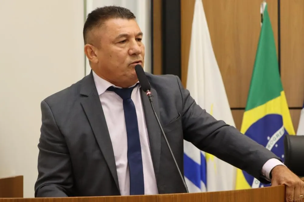 Márcio Reis apresenta requerimento solicitando a revitalização da Praça Uiatan Cavalcante na Arse 14