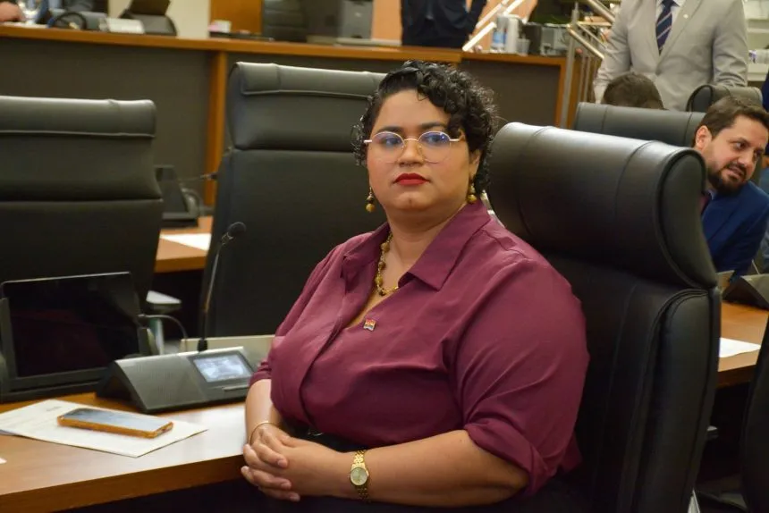 Coletivo SOMOS critica decisão do Governo sobre venda de ações estaduais da Energisa