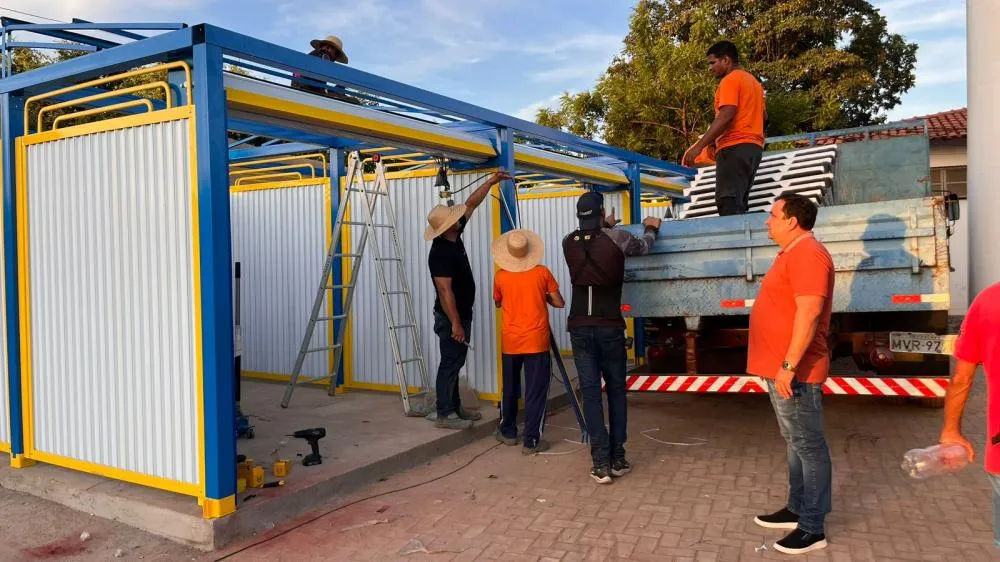  Obras na Área de Comércio Popular de Taquaralto avançam com instalação dos novos boxes fixos