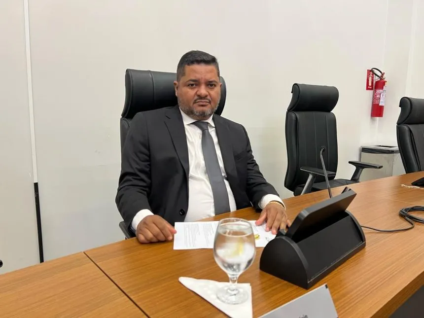 Vereador Balaio tem requerimento aprovado para recapeamento asfáltico na Rua 25 no Aureny III