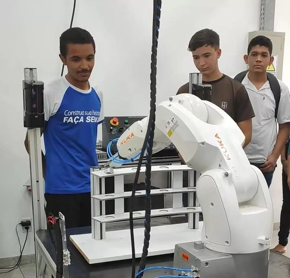 SENAI sedia 1ª Feira de Tecnologia e Robótica com competições e exposição