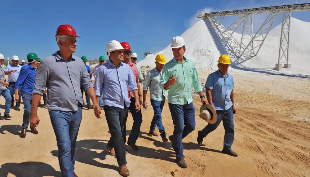 Governador lança projeto de distribuição de 35 mil toneladas de calcário para agricultores familiares