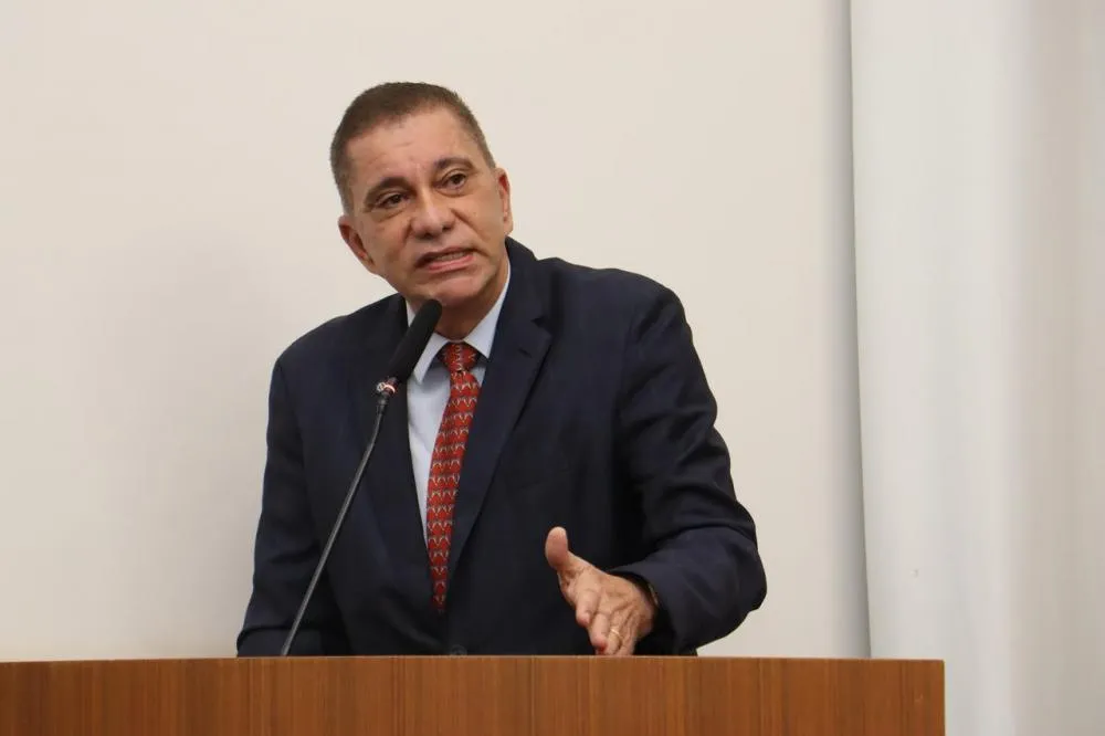 Carlos Amastha pede que TJTO mantenha proibição do “Jogo do Tigrinho” próximo a escolas e parques