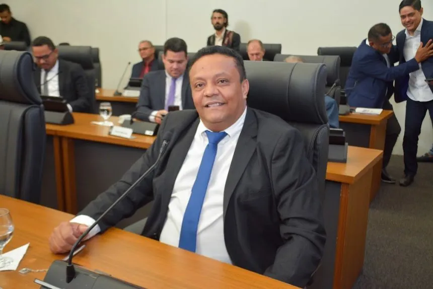 Petion Corado toma posse na Câmara de Palmas e destaca compromisso com o povo