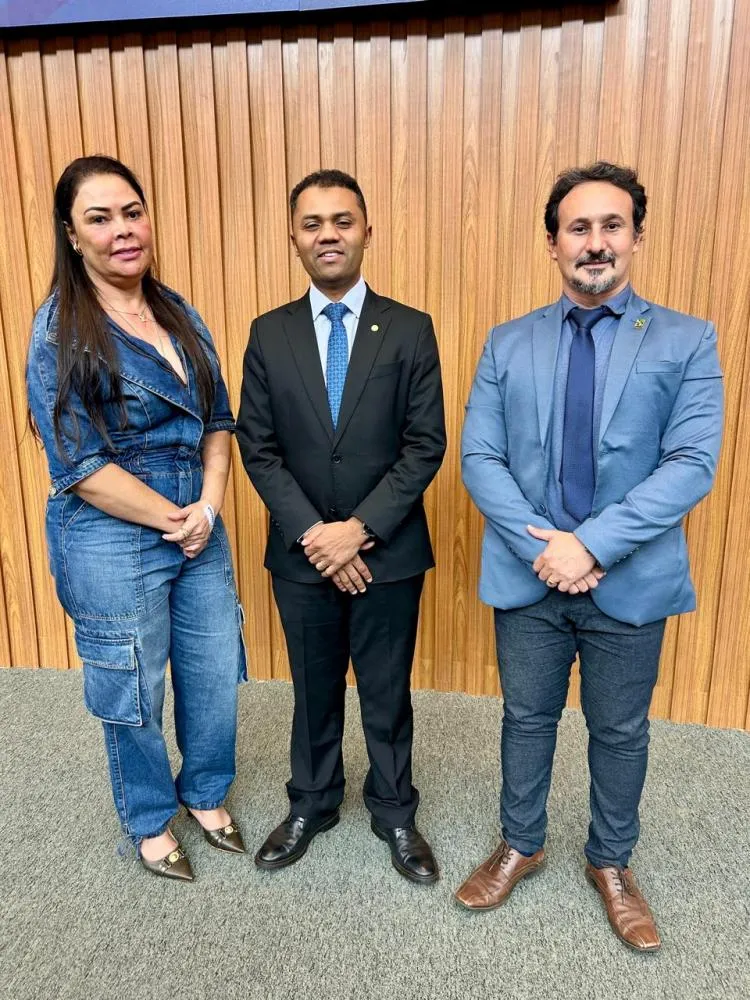 Deputado Moisemar Marinho comemora aprovação de PL que incorpora URV aos vencimentos dos servidores do TJ 