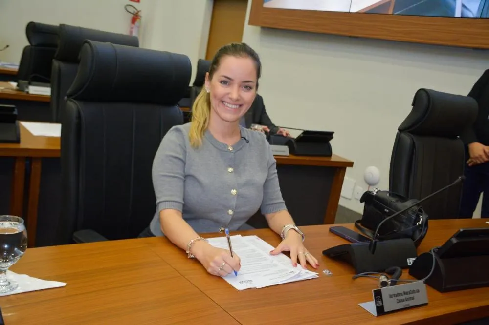 Prefeitura sanciona lei da Vereadora MaryCats da Causa Animal que restringe a venda de fogos de artifício com estampido