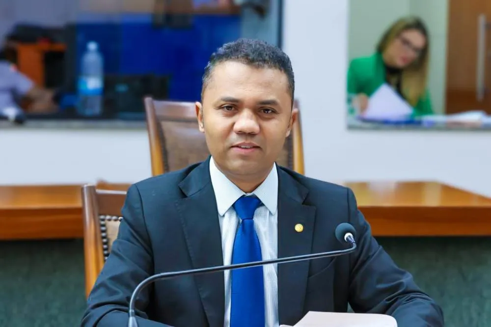 Moisemar Marinho comemora sanção de Leis de sua autoria que homenageiam Policiais Civis e Peritos Criminais no Tocantins