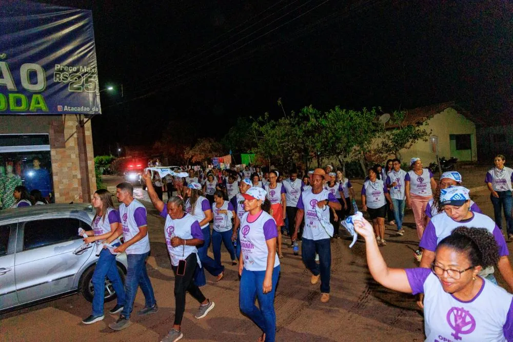 Polícia Civil realiza caminhada em Paranã para conscientização sobre a violência contra a mulher