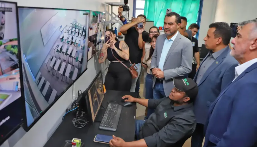 Governo entrega reforma de escola no Taquari e anuncia construção de refeitório e auditório