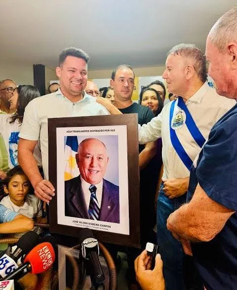 Walter Viana consolida liderança com apoio de Eduardo Siqueira e ganha força para disputa estadual ou federal