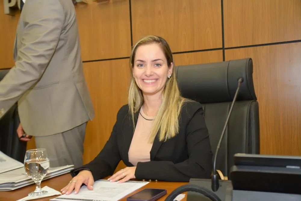 MaryCats da Causa Animal apresenta projeto de lei que cria Programa Municipal de Combate à Leishmaniose em Palmas