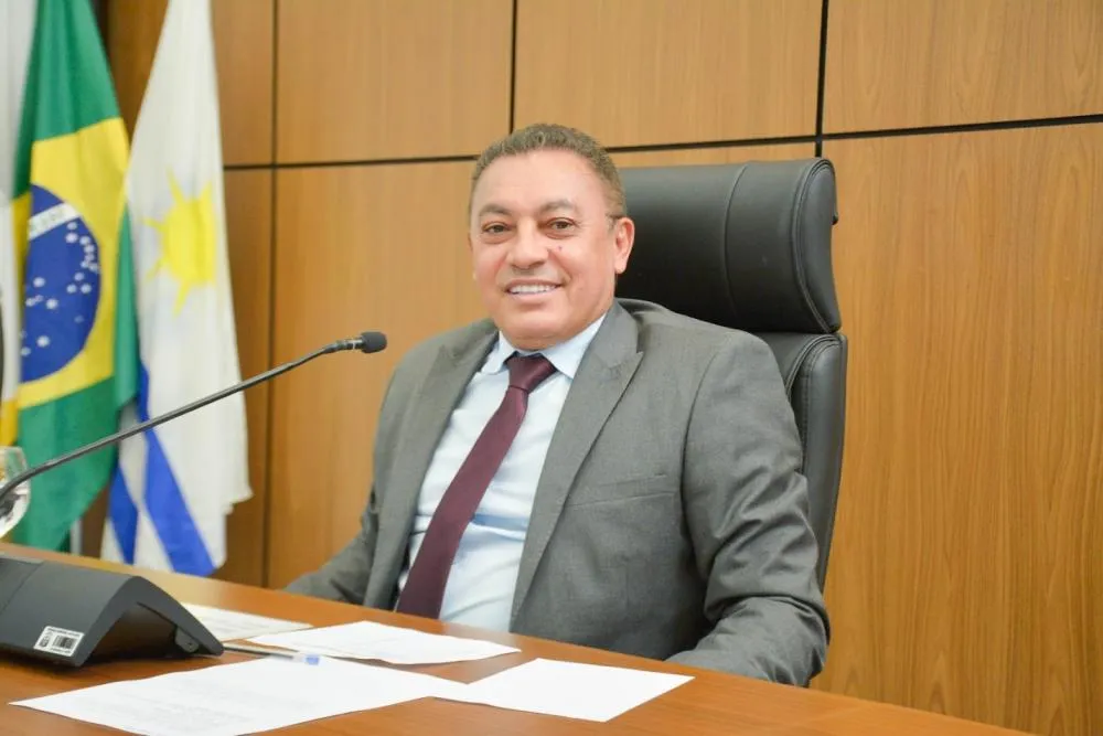 Eduardo sanciona Lei de autoria do vereador Marilon Barbosa, que proíbe o uso de verbas públicas em eventos que façam apologia ao crime, à violência e ao uso de drogas 