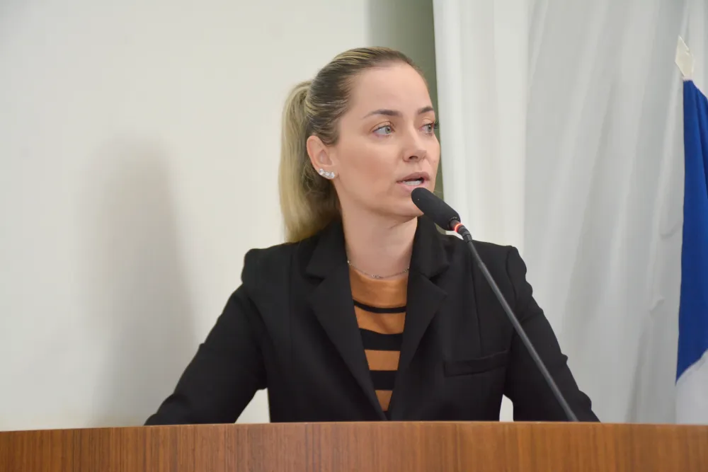 Vereadora MaryCats da Causa Animal solicita intérprete de Libras para atendimento na Casa da Mulher Brasileira