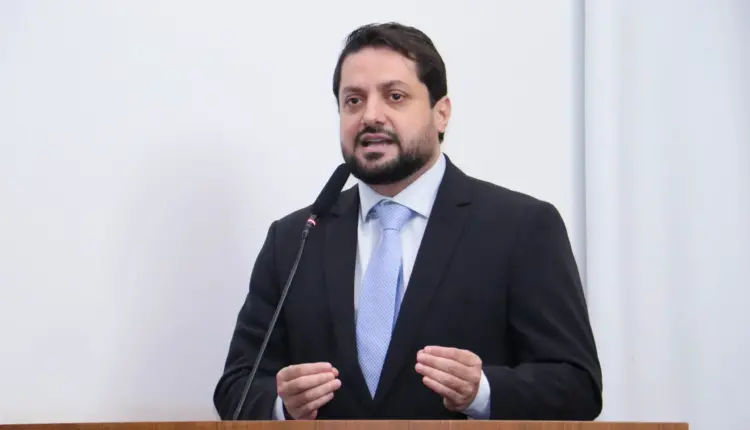 Dr. Vinicius Pires faz oposição cirúrgica e coloca a saúde no centro do debate em Palmas 