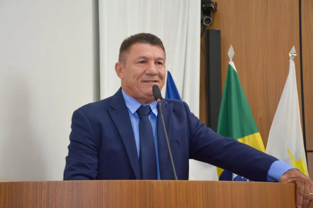 Márcio Reis solicita o recapeamento asfáltico da Av. NS-05, entre as quadras 305, 307, 405 e 407 Norte