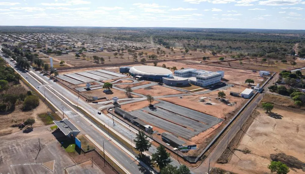 Governador em exercício Laurez Moreira anuncia retomada das obras do Hospital Geral de Gurupi