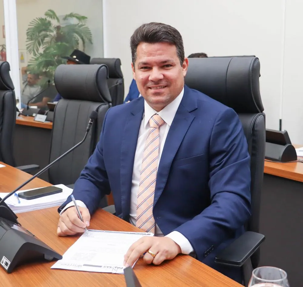 Vereador Walter Viana critica falta de água em Palmas e cobrar intervenção na BRK