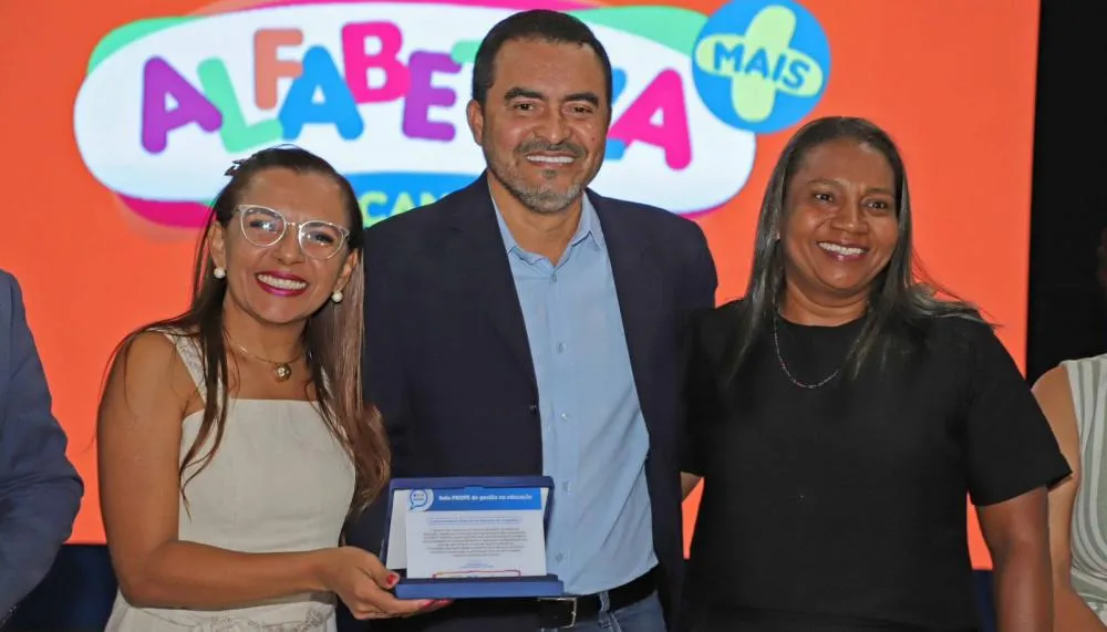 Governador Wanderlei Barbosa destaca avanços históricos na Educação e homenageia professores pelo seu dia