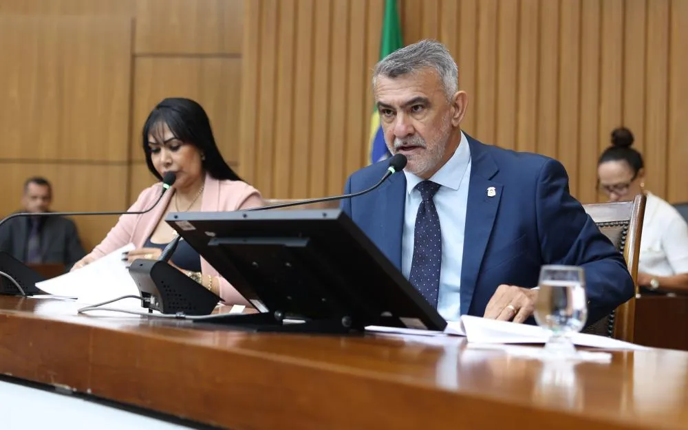 Presidente da Aleto encaminha PCCR da Educação para CCJ