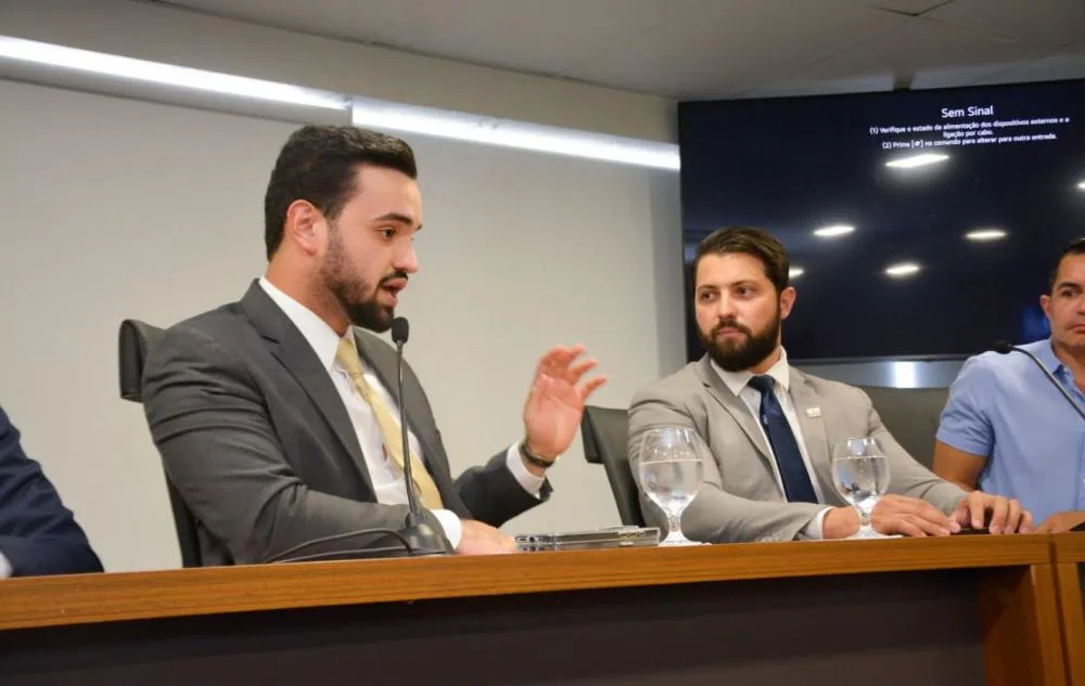 Câmara aprova requerimentos do vereador Marcos Júnior voltados à infraestrutura e segurança urbana