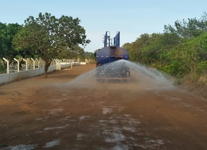 Prefeitura de Palmas realiza manutenção nas vias de acesso ao Cemitério Municipal Jardim da Paz