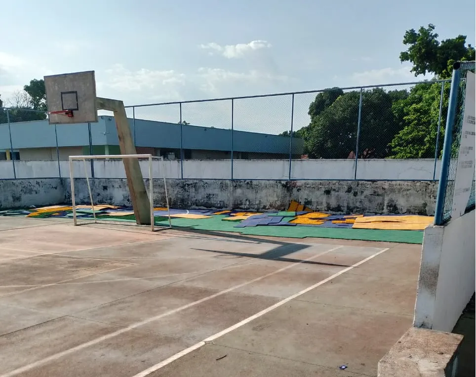 Pisos modulares instalados na quadra poliesportiva da Arse 111 são destruídos em ato de vandalismo
