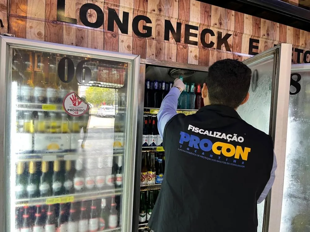 Procon Tocantins apreende mais de 1,4 mil produtos vencidos durante a Operação “De Olho no Copo”