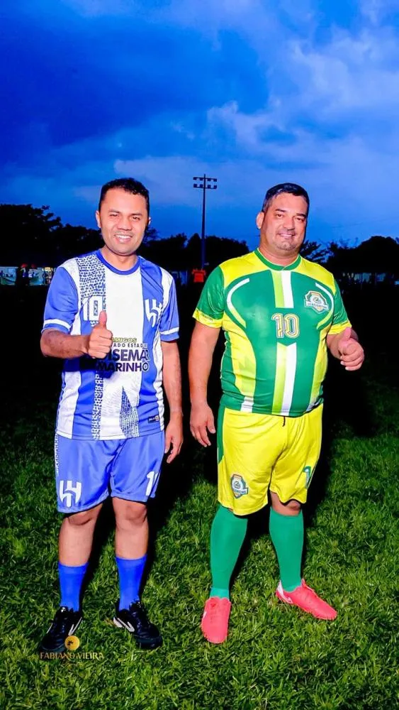 Deputado Moisemar Marinho entrega obra da iluminação do campo Aníbal Nogueira em Itaguatins