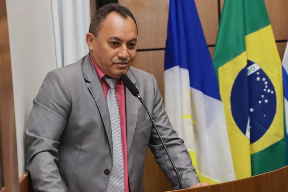 Melhorias no serviço de iluminação em Led é solicitada pelo vereador Marilon Barbosa para quadras da região central de Palmas