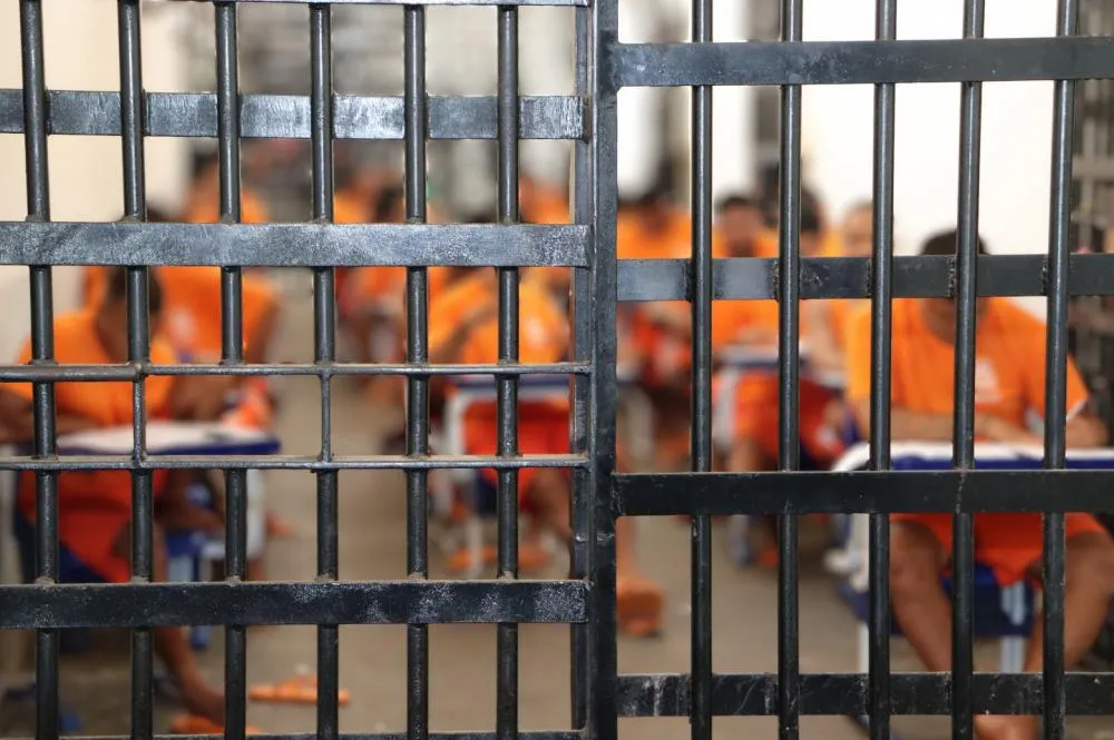 Provas do Enem PPL 2025 serão aplicadas nos dias 16 e 17 de dezembro, dentro das próprias unidades penais