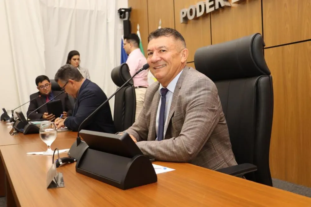 Vereador Márcio Reis requer a remoção de dependentes químicos próximos da EMTI Santa Bárbara