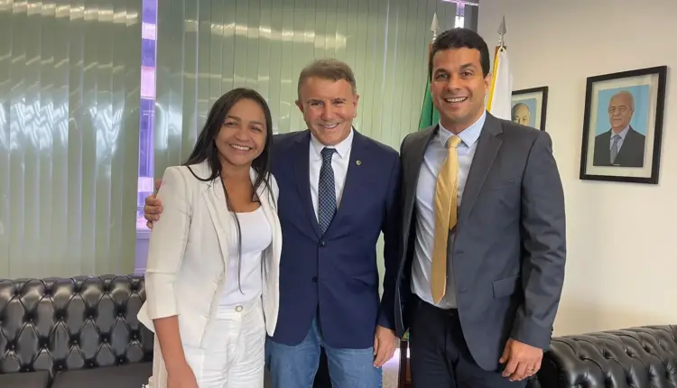 Prefeito Eleito de Palmas Eduardo Siqueira Campos visita senador Irajá