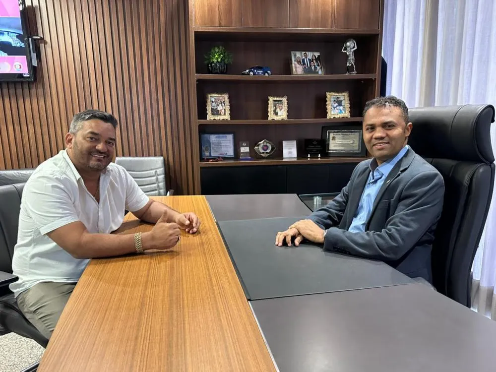 Deputado Moisemar Marinho recebe prefeito de Itaguatins e reforça parceria em prol do município