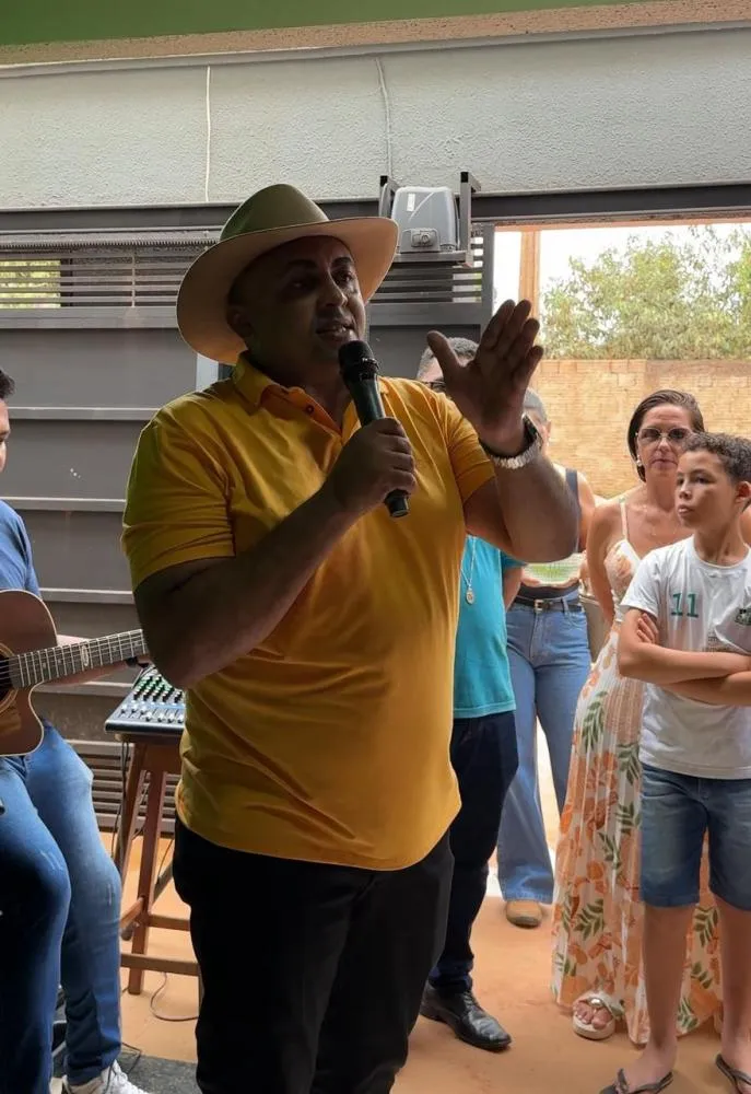 Vereador Dian Carlos inaugura gabinete parlamentar interativo em sua residência na Baixada do Aureny III