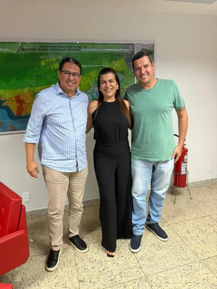 Vereadora Karina Café se reúne com o secretário municipal de Comunicação para fortalecer o diálogo entre gestão e população