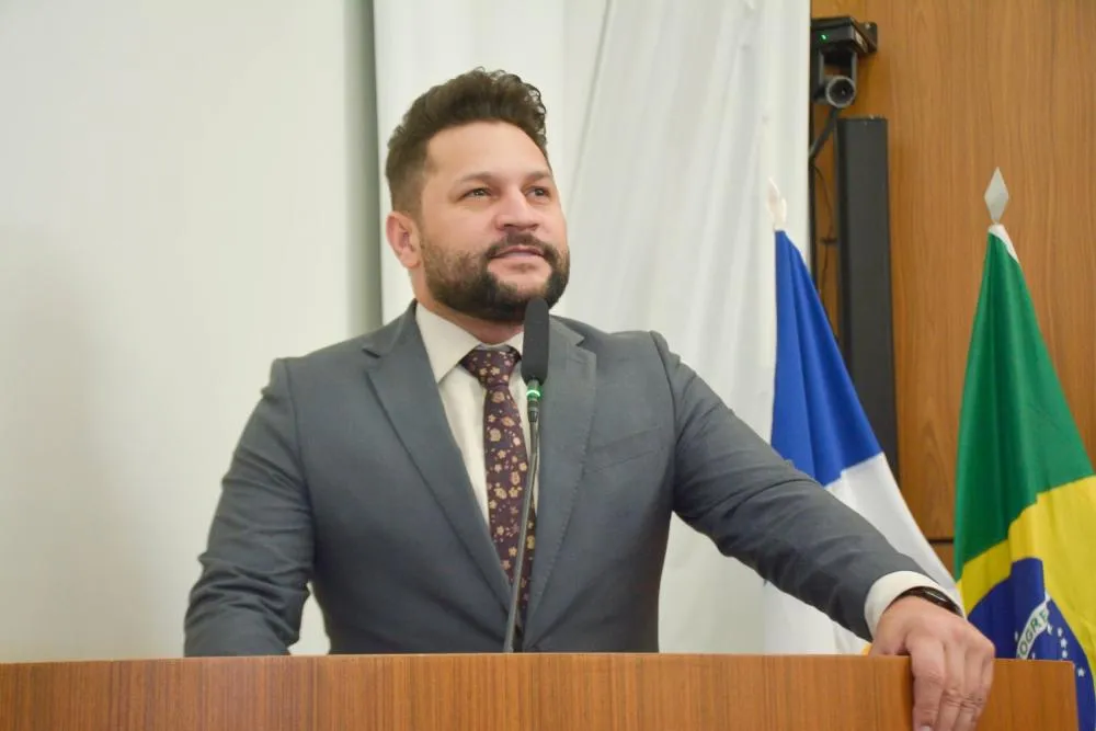 Rubens Uchôa propõe exame obrigatório para identificar daltonismo na rede municipal de ensino de Palmas